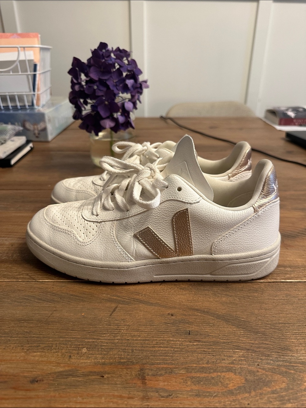 Veja V-10 Leather White Platine W9 / EUR 40